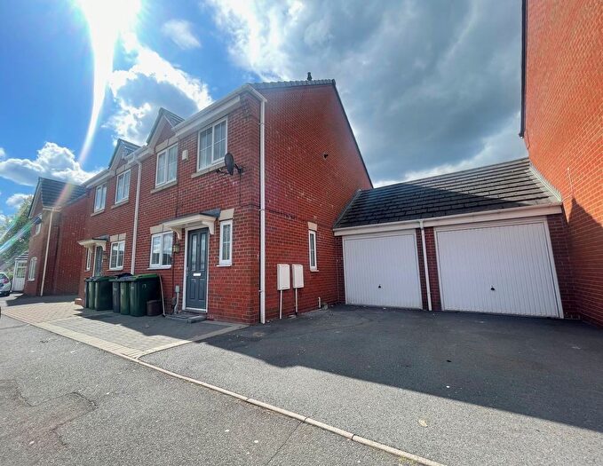 3 Bedroom Property To Rent In Finchpath Road, West Bromwich, B70