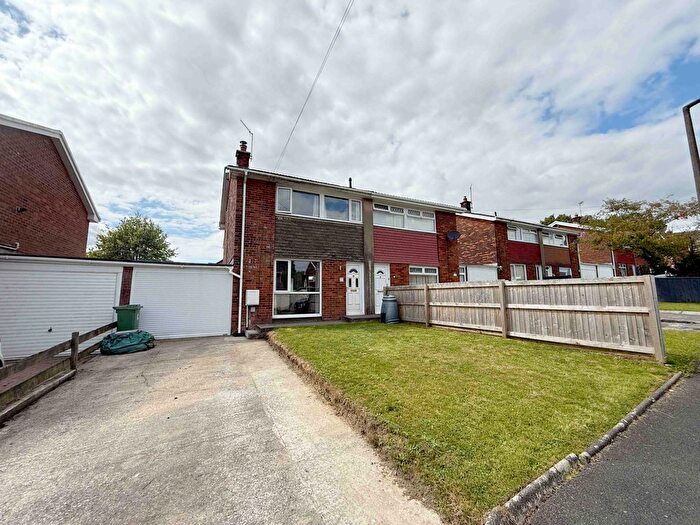 3 Bedroom Semi-Detached House For Sale In Heol Y Twyn, Pontlliw, Swansea, SA4
