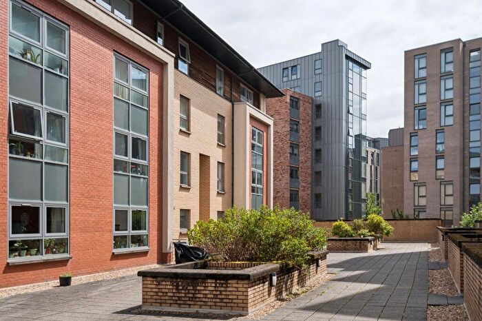 2 Bedroom Flat For Sale In Partick Bridge Street, Partick, G11
