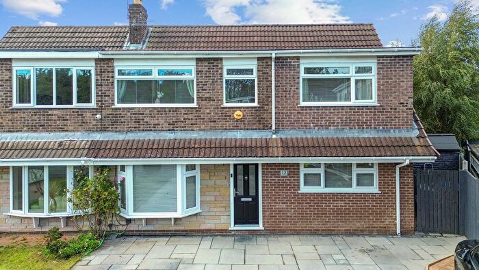 5 Bedroom Semi-Detached House For Sale In Tarrant Close, Wigan, WN3