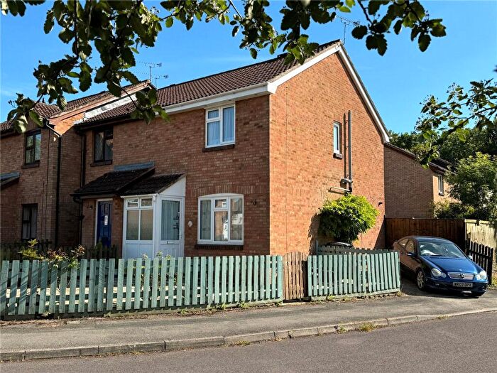 3 Bedroom Semi Detached House To Rent In Kerry Close, Shaw, Swindon, Wiltshire, SN5