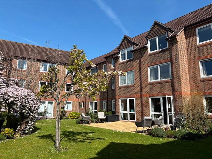 1 Bedroom Retirement Property For Sale In Priory Road, Wells, BA5