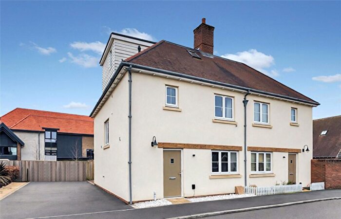 4 Bedroom Semi-Detached House For Sale In Bargain Close, Nursling, Southampton, Hampshire, SO16