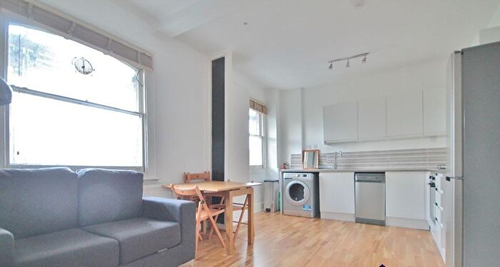 3 Bedroom Flat To Rent In Ospringe Road, London, NW5