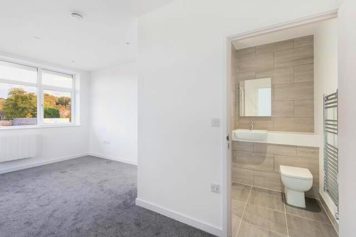 1 Bedroom Flat To Rent In Camberley, Surrey, GU15