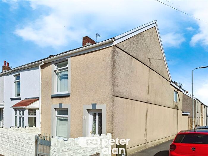3 Bedroom Property To Rent In Bond Street, Swansea, SA1