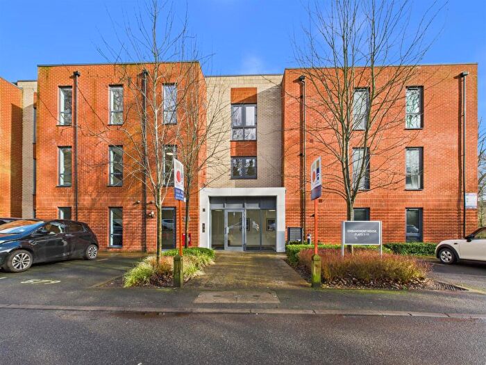 2 Bedroom Flat For Sale In Iron Railway Close, Coulsdon, CR5