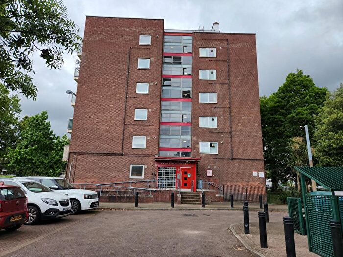 2 Bedroom Flat To Rent In Challice Way, Streatham Hill, SW2