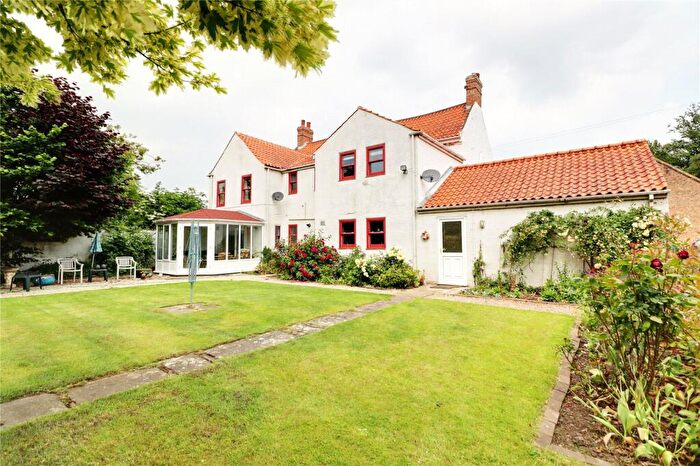 4 Bedroom Detached House For Sale In West Street, West Butterwick, Lincolnshire, DN17