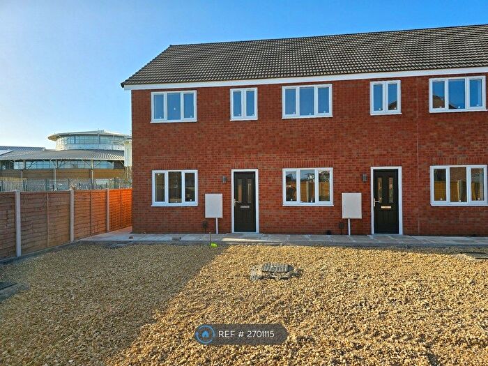 2 Bedroom Terraced House To Rent In Church Row, Grantham, NG31