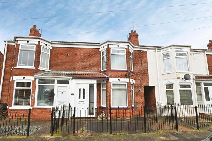 2 Bedroom Terraced House For Sale In Lee Street, Hull, HU8