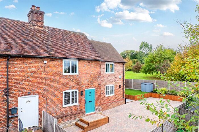 3 Bedroom Semi Detached House For Sale In Butchers Lane, Mereworth, Maidstone, Kent, ME18