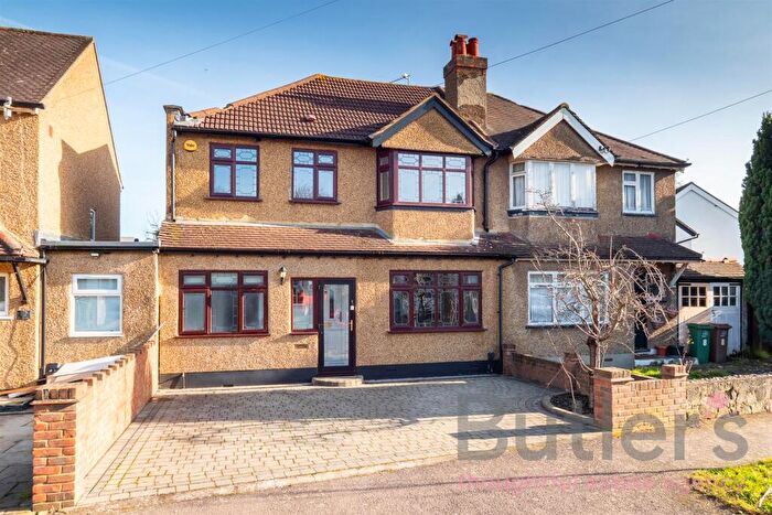 3 Bedroom Semi Detached House To Rent In Florian Avenue, Sutton, SM1