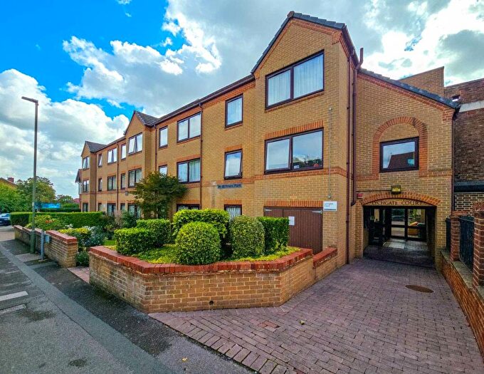 1 Bedroom Retirement Property For Sale In Friern Park, London, N12