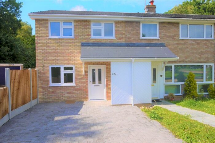 3 Bedroom End Of Terrace House To Rent In Tomlyns Close, Shenfield, Essex, CM13