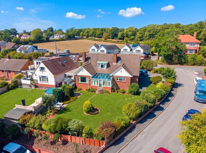 4 Bedroom Detached House For Sale In Alexandra Road, Crediton, EX17