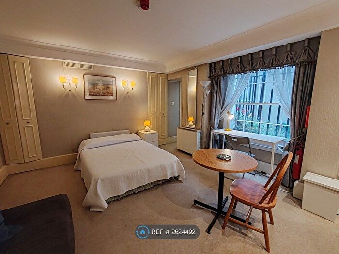 Studio To Rent In London, London, W1U