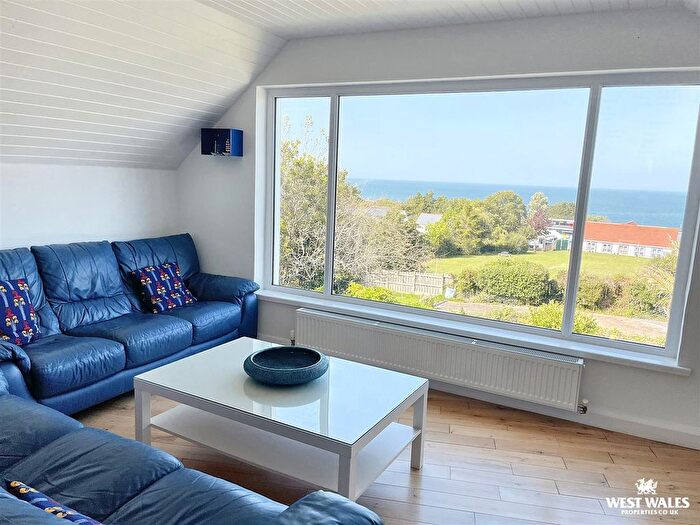 3 Bedroom Detached House For Sale In Clos Y Fferm, Aberporth, Cardigan, SA43