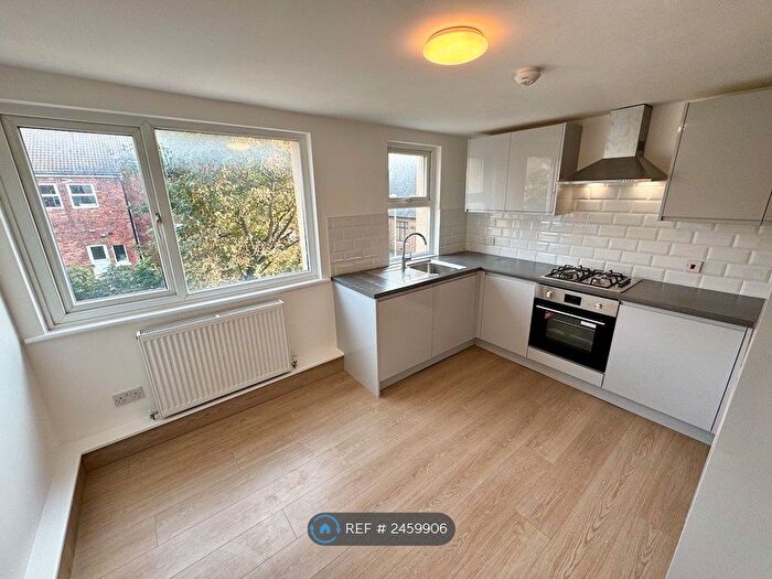 2 Bedroom Flat To Rent In Mersey Road, Liverpool, L23