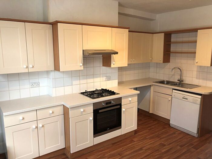 2 Bedroom Flat To Rent In Cliffe High Street, Lewes, BN7