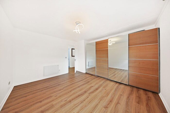 4 Bedroom Flat To Rent In Dishforth Lane, London, NW9