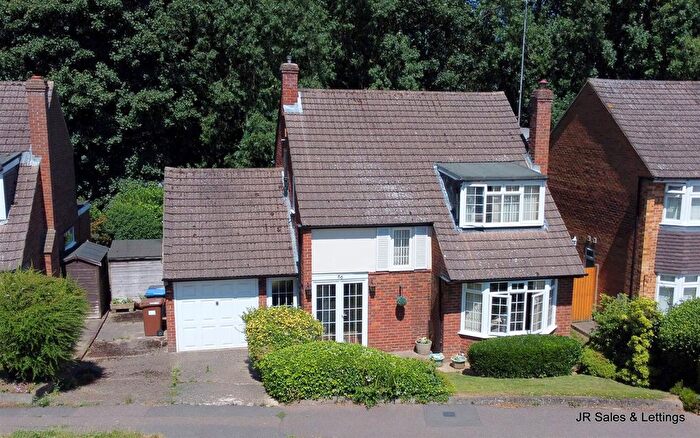 3 Bedroom Detached House For Sale In Homewood Avenue, Cuffley, EN6