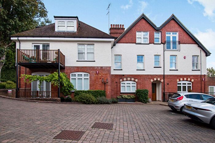 2 Bedroom Flat To Rent In Betjeman Gardens, Chorleywood, Rickmansworth, WD3