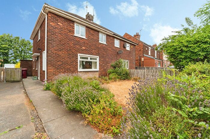 3 Bedroom Semi-Detached House For Sale In Grange Lane South, Scunthorpe, DN16