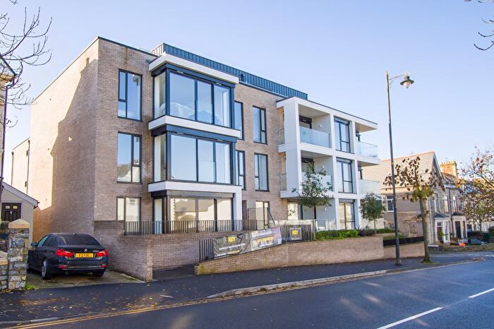 2 Bedroom Flat For Sale In Windsor Gardens, Windsor Road, Penarth, CF64