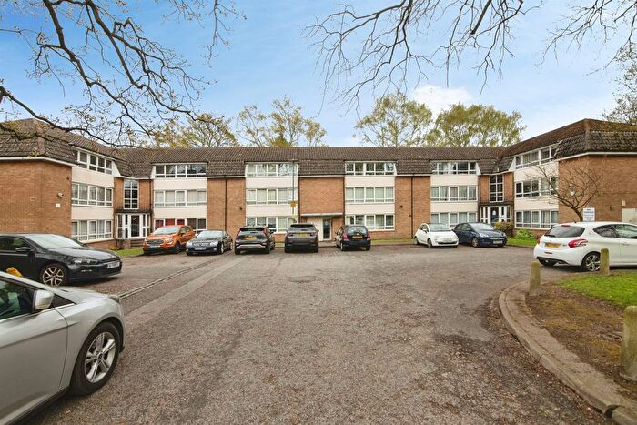 2 Bedroom Flat For Sale In Limberlost Close, Birmingham, B20