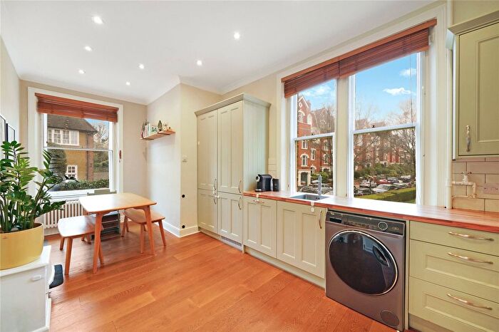 3 Bedroom Flat For Sale In West End Lane, West Hampstead, NW6