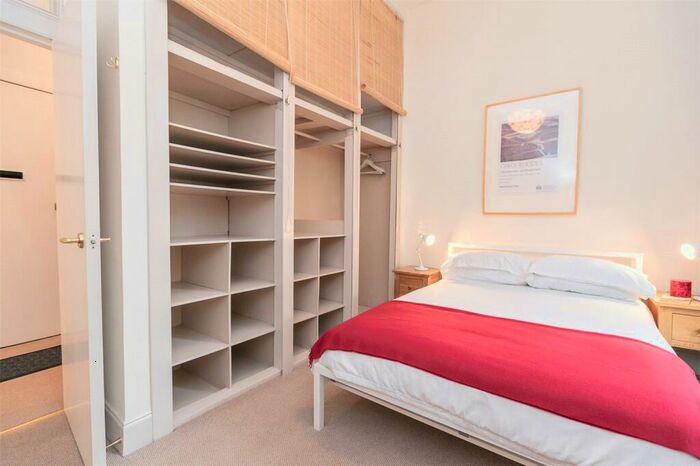 1 Bedroom Flat To Rent In Lady Lawson Street, Edinburgh, EH3