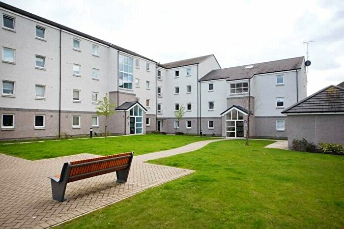 2 Bedroom Flat To Rent In Spencer Court, Old Aberdeen, Aberdeen, AB24