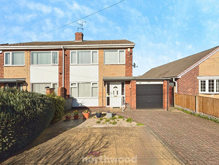 3 Bedroom Semi-Detached House For Sale In Station Road, Hatfield, DN7
