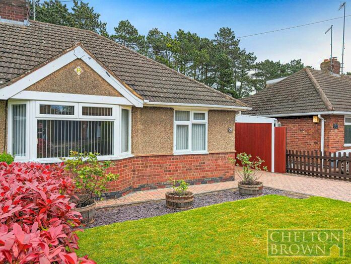 2 Bedroom Bungalow To Rent In Coaching Walk, Northampton, NN3