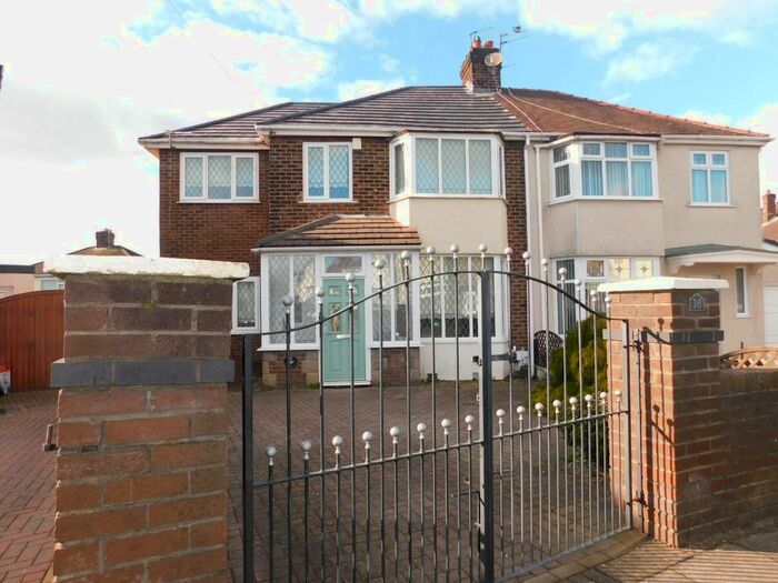 4 Bedroom Semi-Detached House To Rent In Fairfield Close, Liverpool, L36