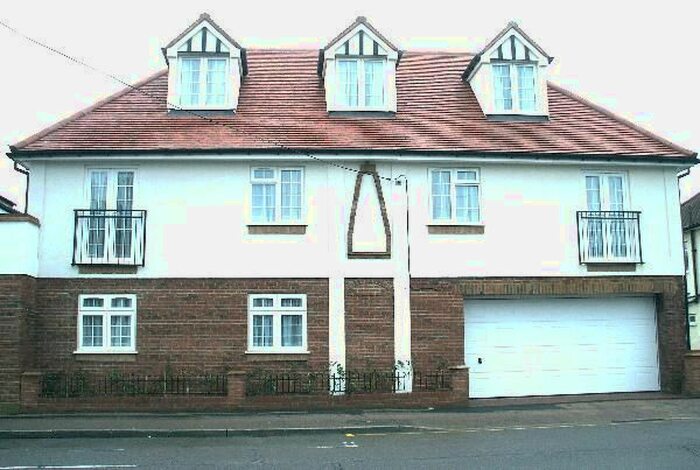 1 Bedroom Flat To Rent In Jasmine Court, Whitehouse Avenue, Borehamwood, WD6