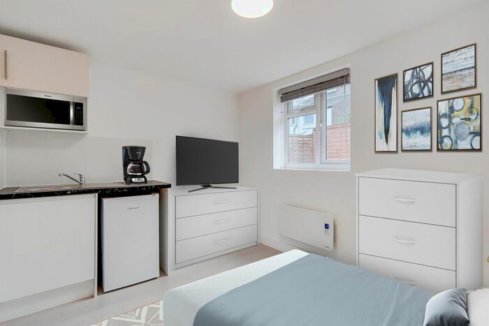 1 Bedroom Studio To Rent In Gilbey Road, London, SW17