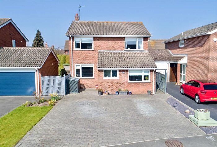 3 Bedroom Detached House For Sale In De Verdun Avenue, Belton, Loughborough, LE12