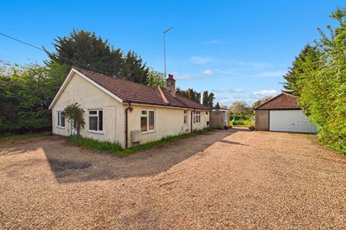 4 Bedroom Detached Bungalow For Sale In Norwich Road, Thetford, IP24