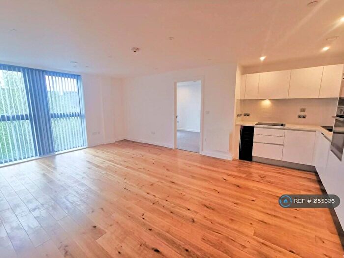 2 Bedroom Flat To Rent In Communication Row, Birmingham, B15