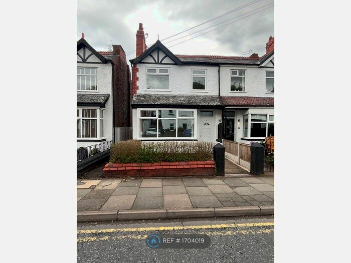 3 Bedroom Semi-Detached House To Rent In The Village, Bebington, Wirral, CH63