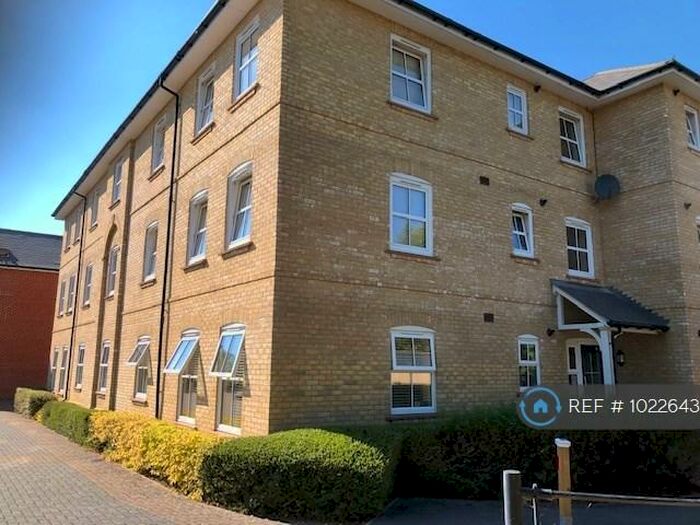 1 Bedroom Flat To Rent In Woolston Place, Sherfield On Loddon, RG27