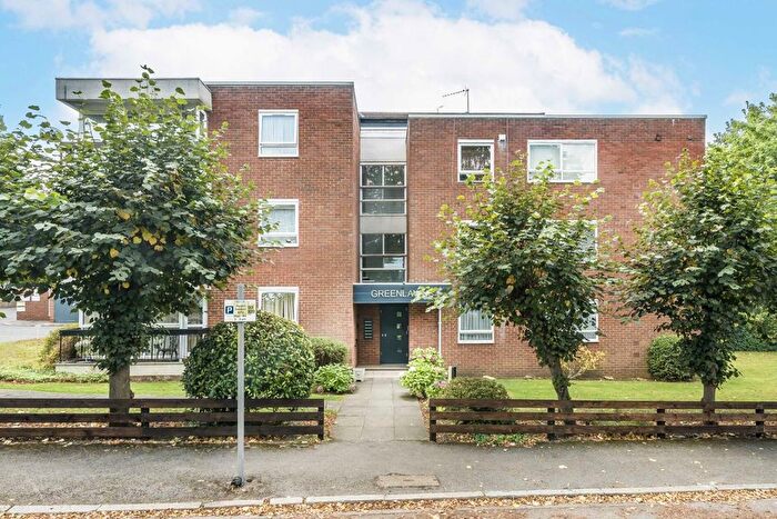 2 Bedroom Flat To Rent In Hendon Lane, London, N3