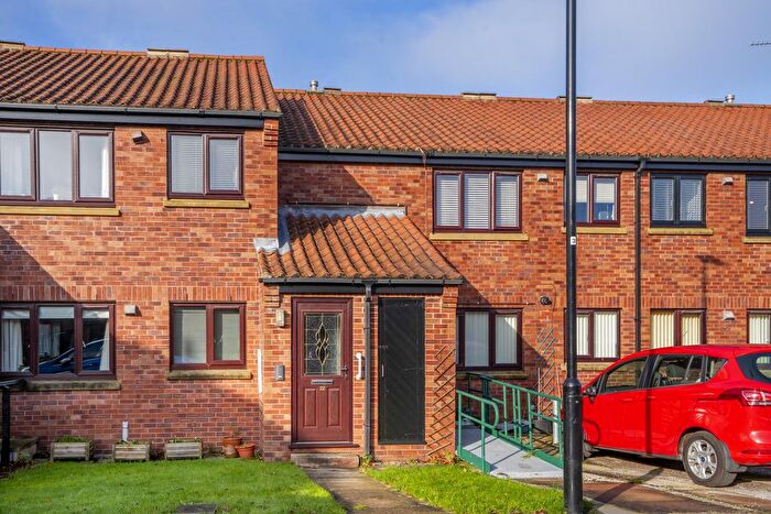 2 Bedroom Flat For Sale In Heslington Court, Heslington, York, YO10