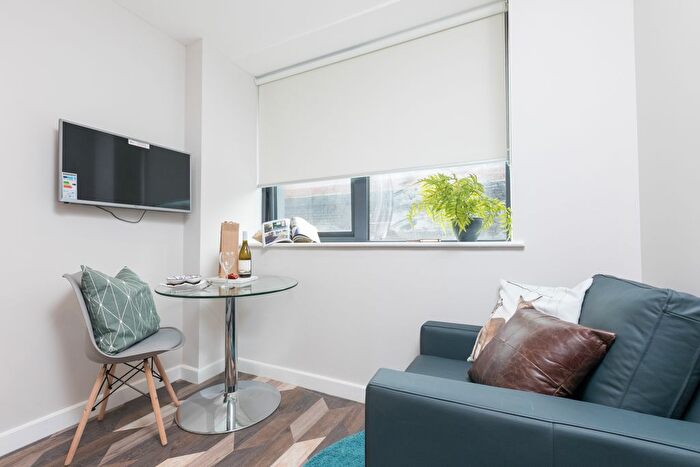1 Bedroom Flat To Rent In Salisbury House, Granby Row, Manchester, M1