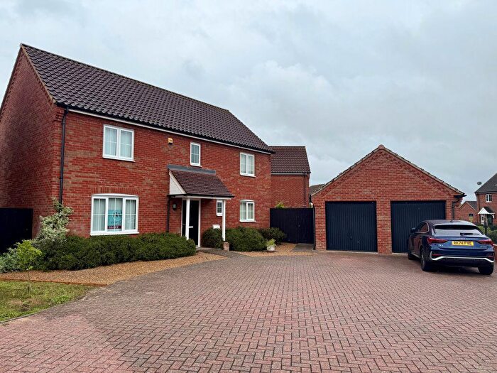 4 Bedroom Property To Rent In Albini Way, Wymondham, NR18