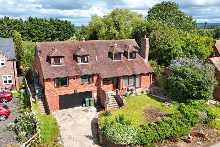 4 Bedroom Detached House For Sale In North Weston, Thame, Oxfordshire, OX9