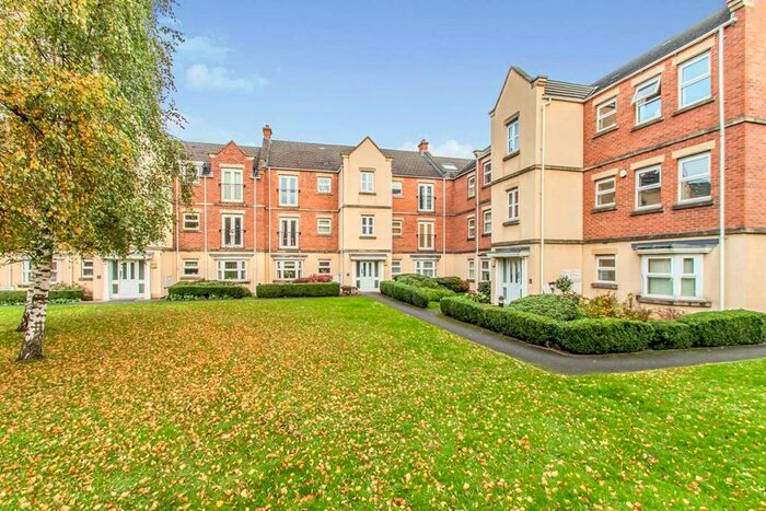 2 Bedroom Flat To Rent In Whitehall Croft, Leeds, West Yorkshire, LS12