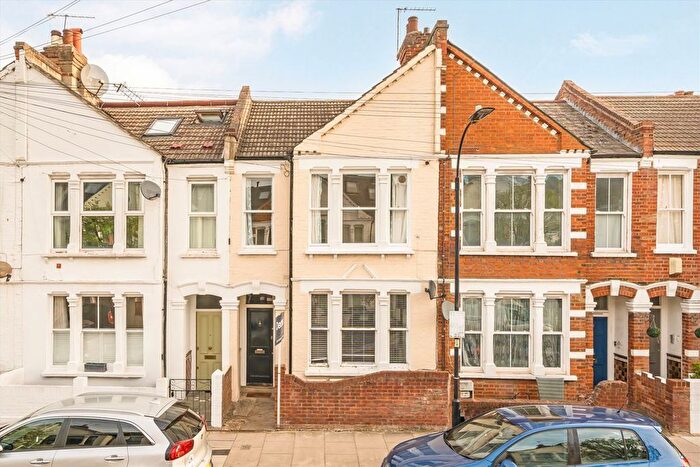 2 Bedroom Flat For Sale In Tynemouth Street, Fulham, SW6